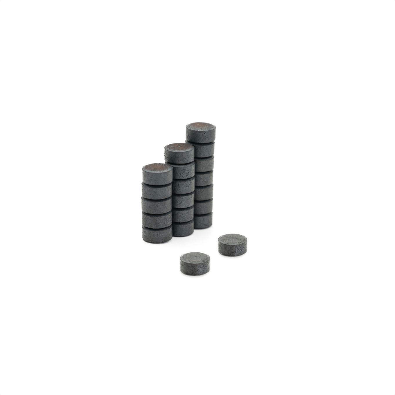 8mm dia x 4mm thick Y10 Ferrite Magnets - 0.048kg Pull