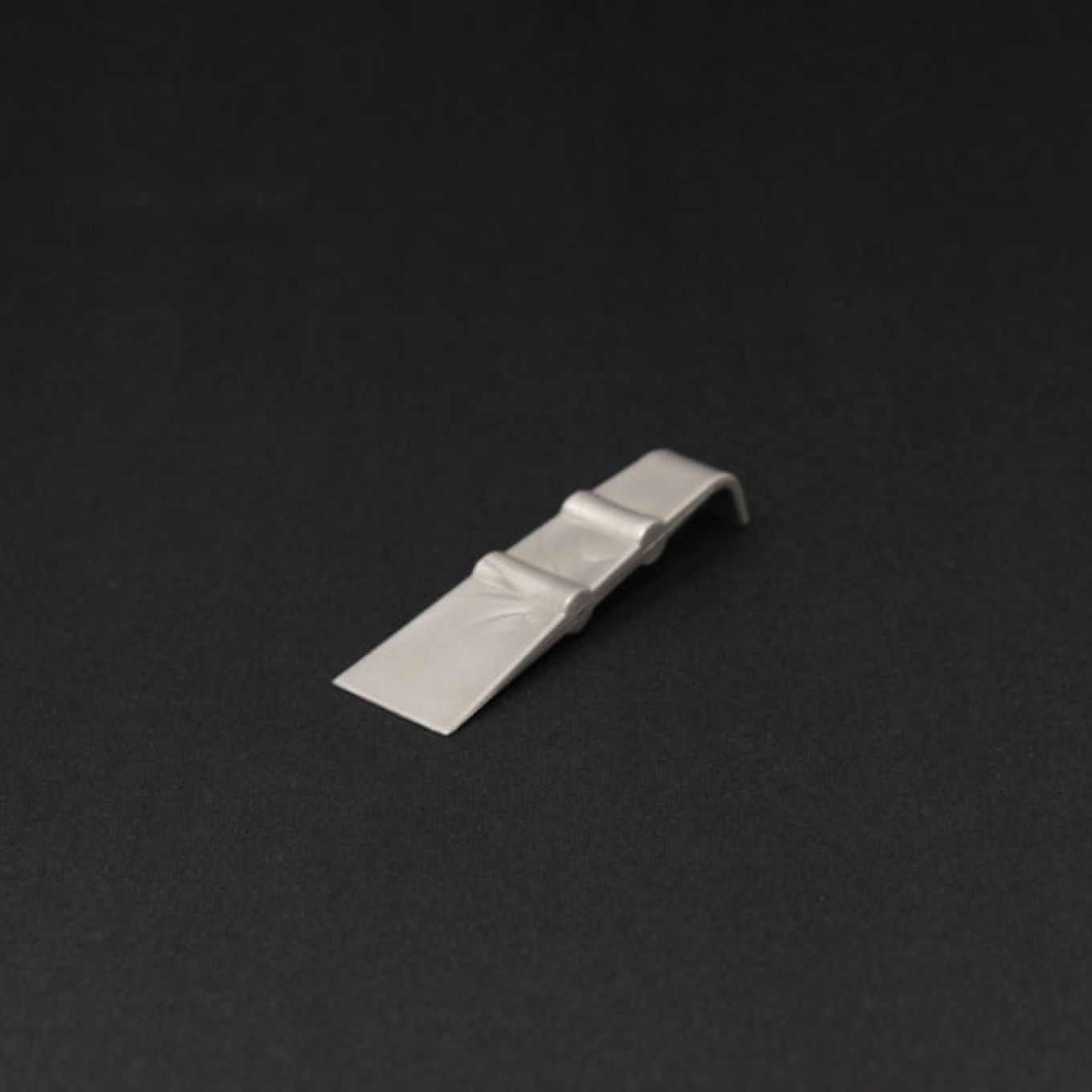 MagWrap™ 135 Degree Mini Squeegee