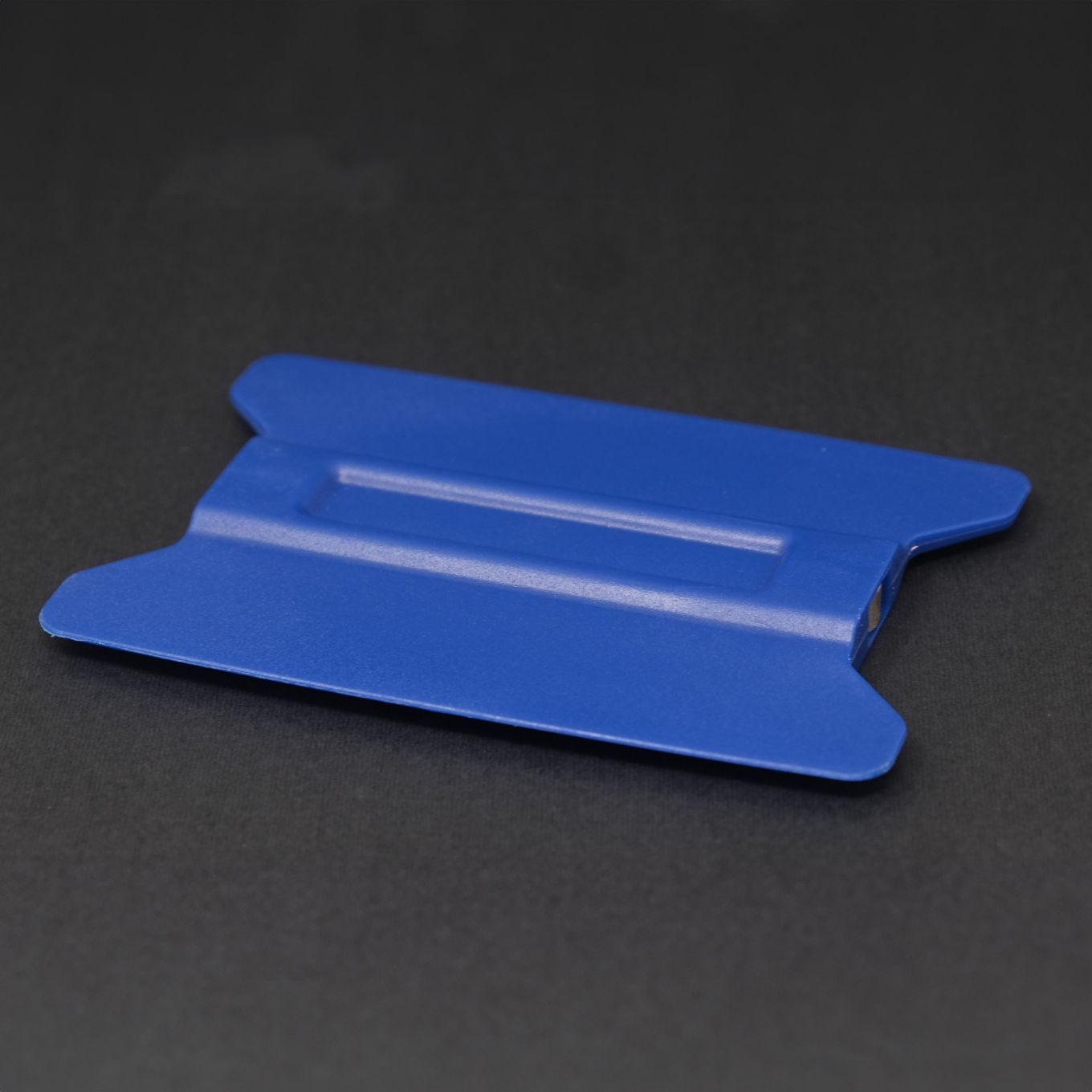 MagWrap™ Blue Magnetic Wing Squeegee